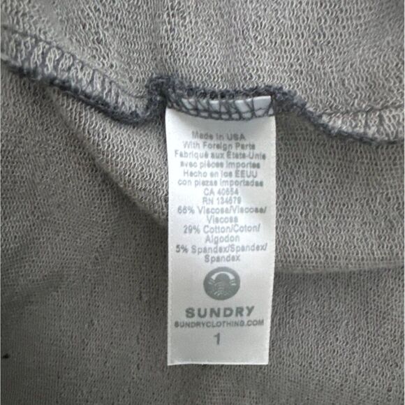 Sundry Camouflage Hooded Sweatshirt Made In USA Size 1 - Picture 4 of 5